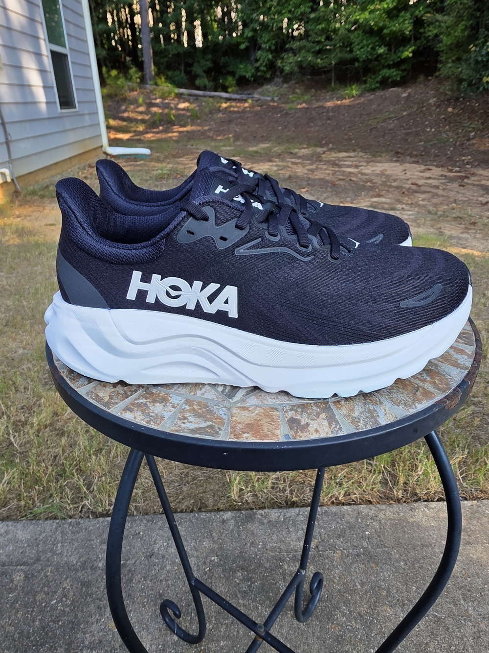 Hoka Arahi 8 1168711 BWHT Black/White Running Shoe Sneaker Women Sz 9.5 Worn 3x